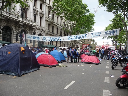La CTA Capital marchó a la Jefatura de Gobierno de la Ciudad tras diez días de acampe