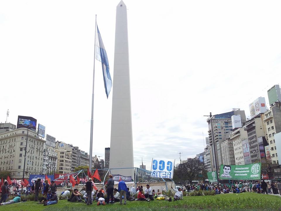 Algunas imágenes desde la Carpa por el Trabajo Digno