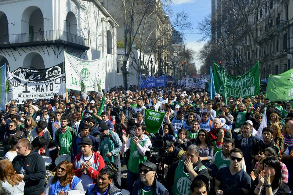 Multitudinaria movilización de la CTA Autónoma a Plaza de Mayo