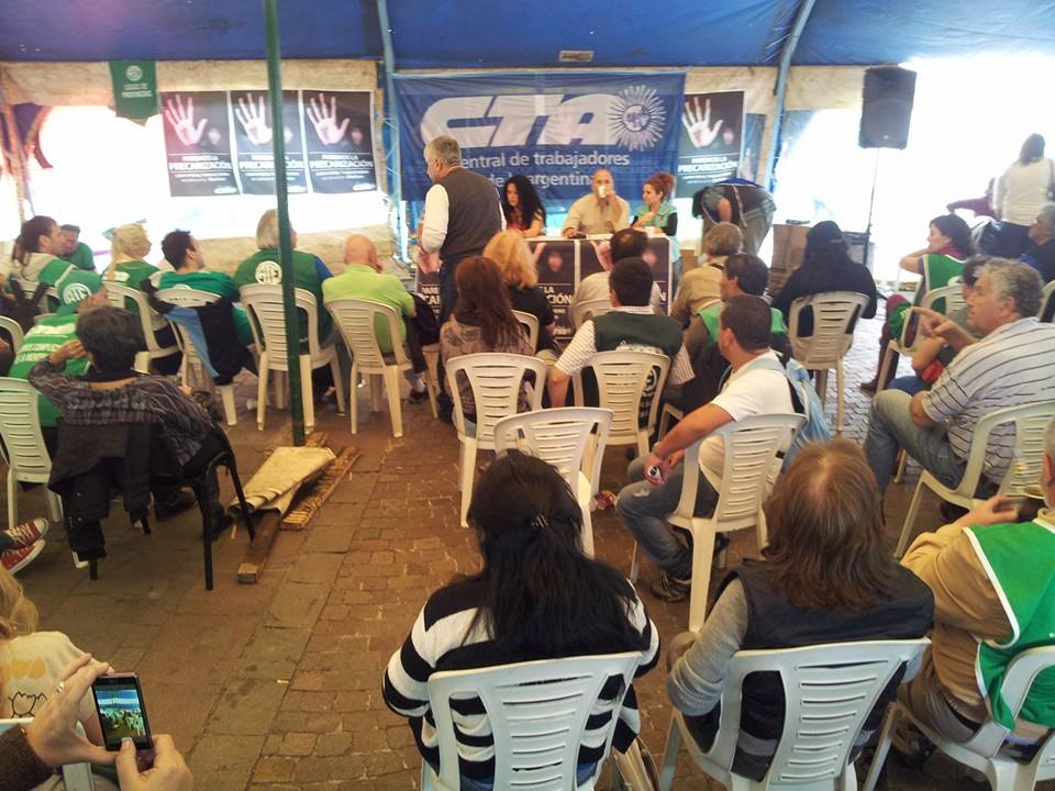 Algunas imágenes desde la Carpa por el Trabajo Digno