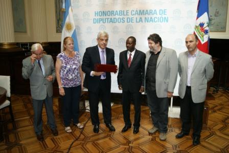 Senador Moise de Haití visitó la CTA