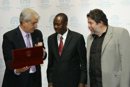 Senador Moise de Haití visitó la CTA