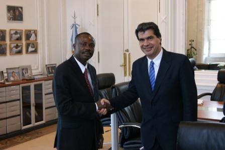 Senador Moise de Haití visitó la CTA