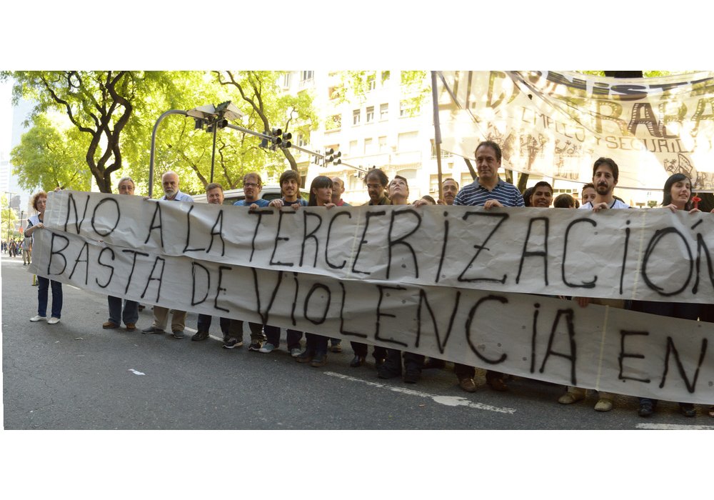 Trabajadores del Ministerio de Trabajo difunden una Carta Abierta a Carlos Tomada y protestan en las puertas del organismo