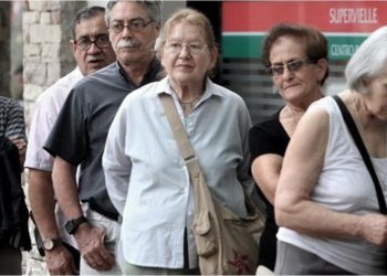 La pauperización de les adultes mayores