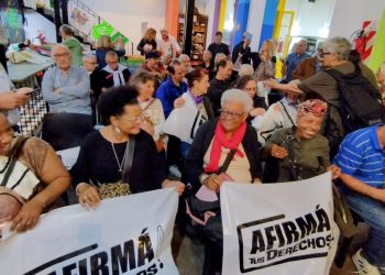 Acto en Buenos Aires hacia el plebiscito por la Seguridad Social en Uruguay