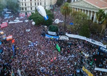 El país se movilizó en defensa de la Educación Pública