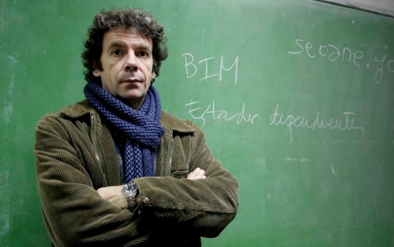 “El ingreso de Clarín a la telefonía estaba arreglado con Macri, Massa y Scioli”