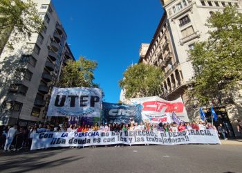 Multitudinaria marcha de los transfeminismos contra el fascismo